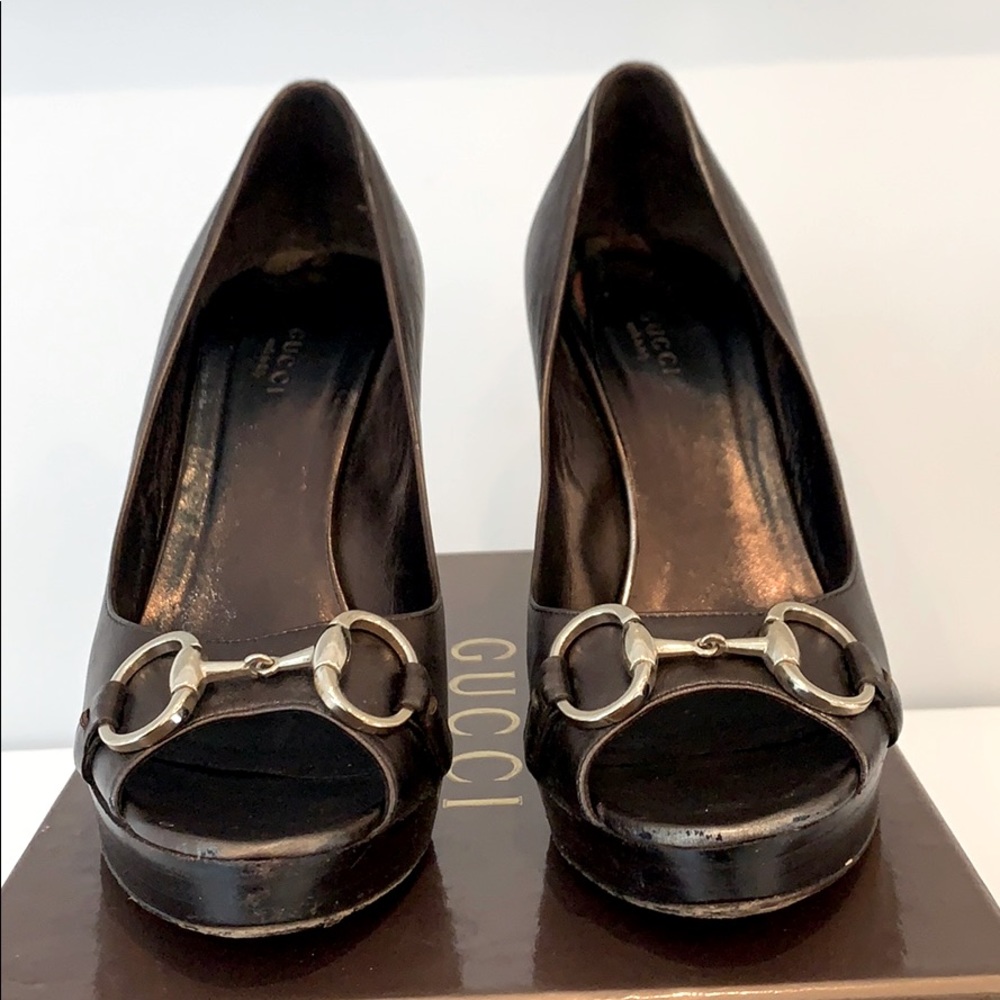 Gucci horsebit peep toe  platform pump